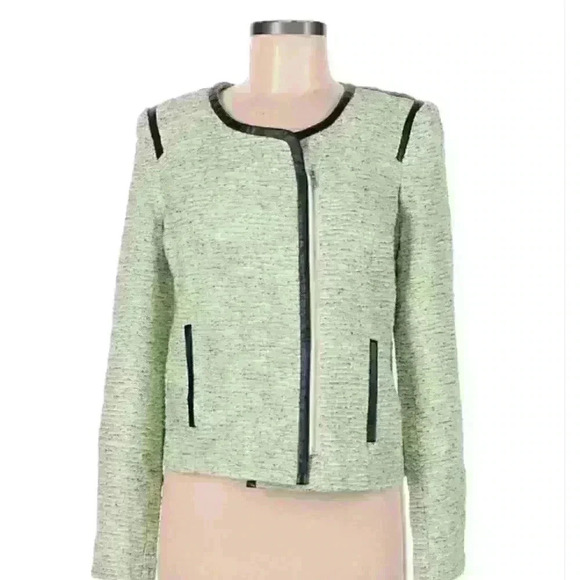 Romeo & Juliet Couture Jackets & Blazers - Romeo & Juliet Couture Jacket long sleeve Size M
